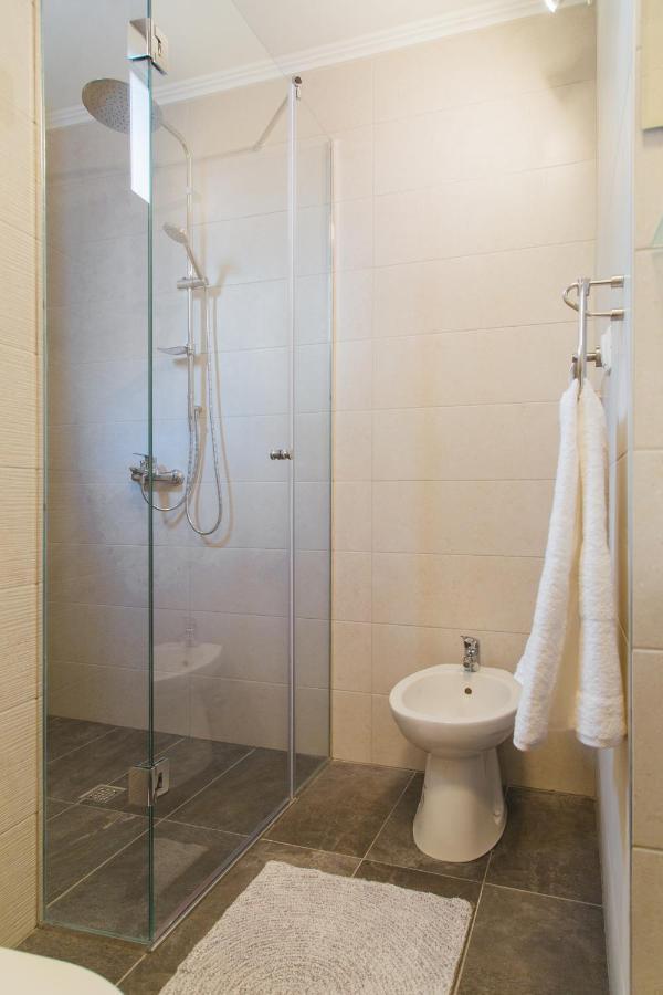 אומיס City Center Lux Apartment "Tonci" מראה חיצוני תמונה
